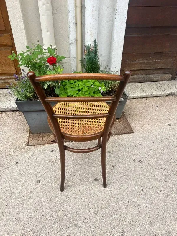 Illustration numéro 2 du produit Chaise  GEBRUDER THONET modèle 17 fin 19eme