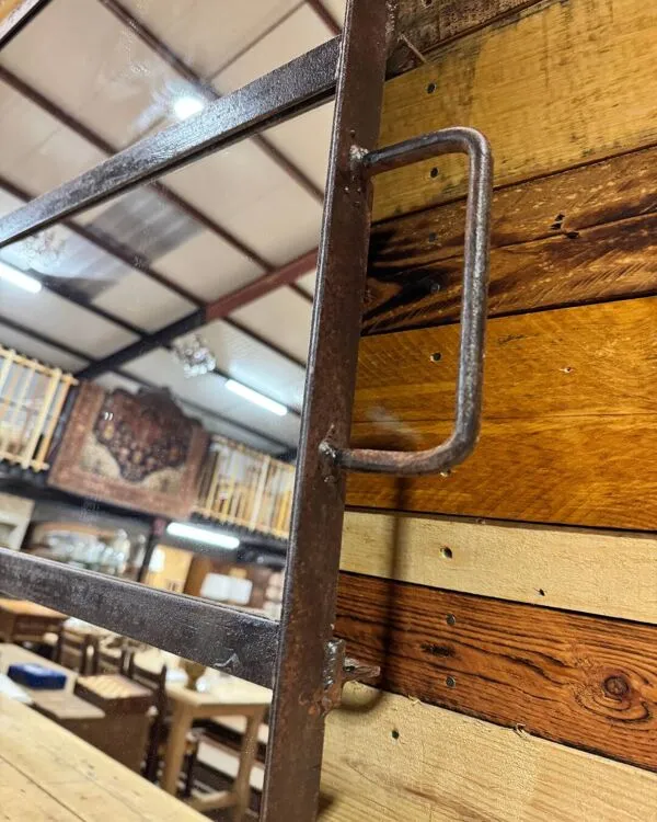 Illustration numéro 2 du produit Miroir industriel