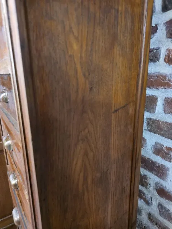 Illustration numéro 2 du produit Meuble de métier 11 tiroirs en chêne massif