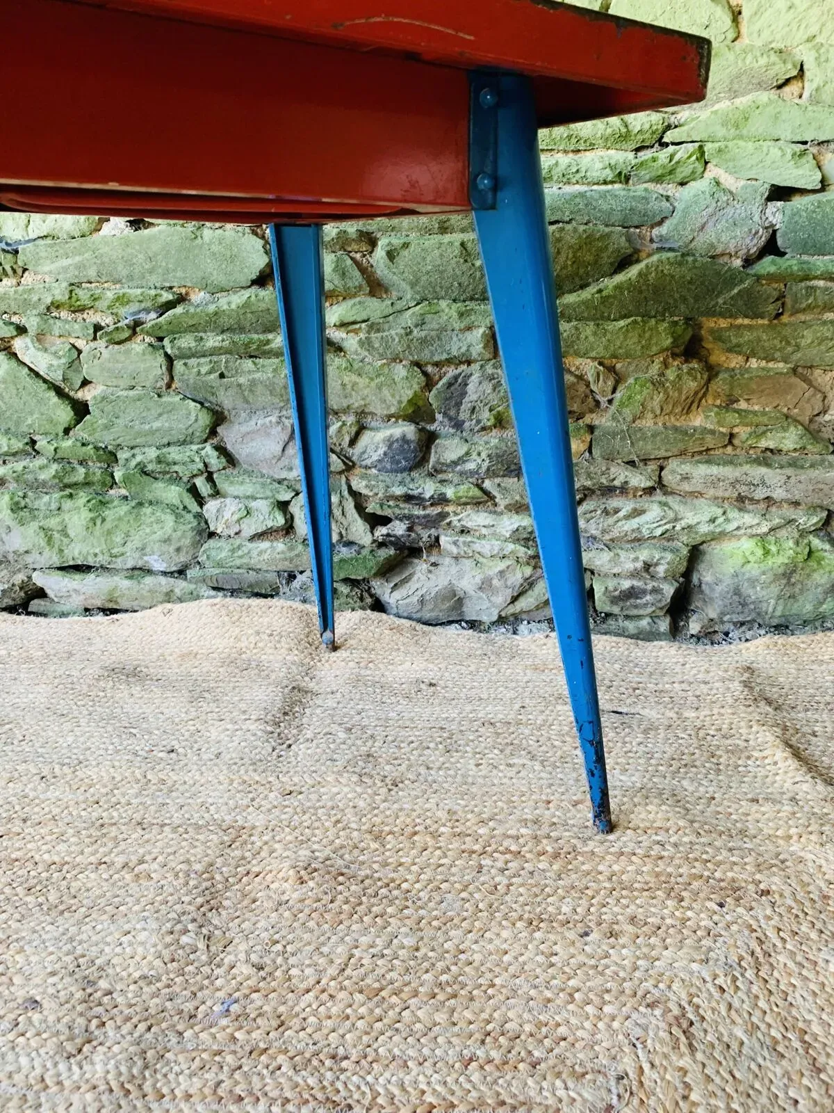 Illustration numéro 2 du produit Table en métal Tolix T55 année 50