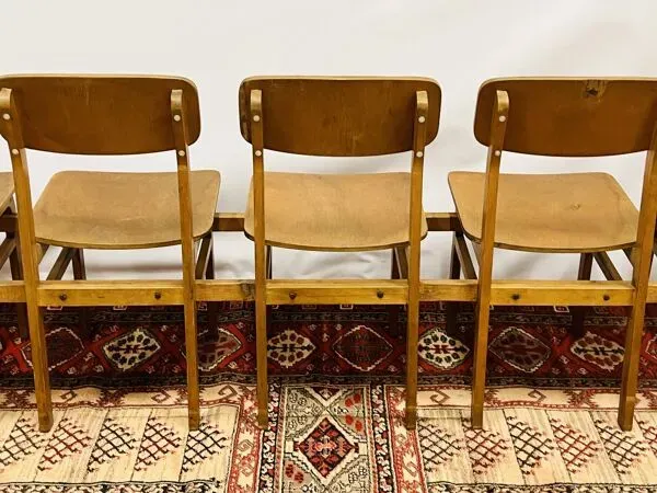 Illustration numéro 2 du produit Rangée de sièges