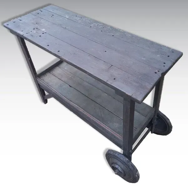 Illustration numéro 2 du produit Établi de garage