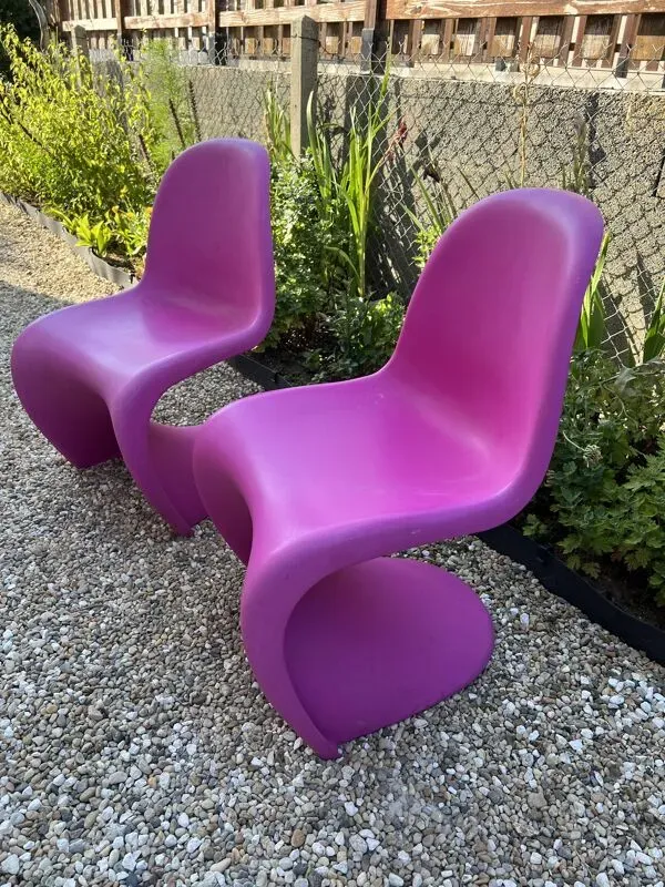 Illustration numéro 2 du produit Paire de Panton Chairs Rose de Verner Panton