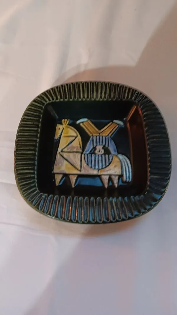 Illustration numéro 2 du produit Vide poche lisa larson serie harlekin pour gustavsberg suède