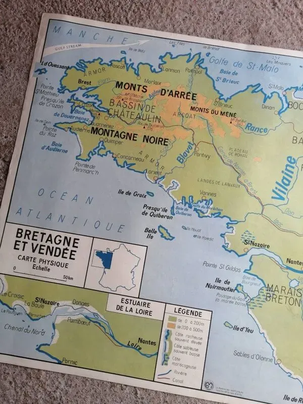 Illustration numéro 2 du produit Carte scolaire vintage mdi france bretagne, vendée, pays de la loire.