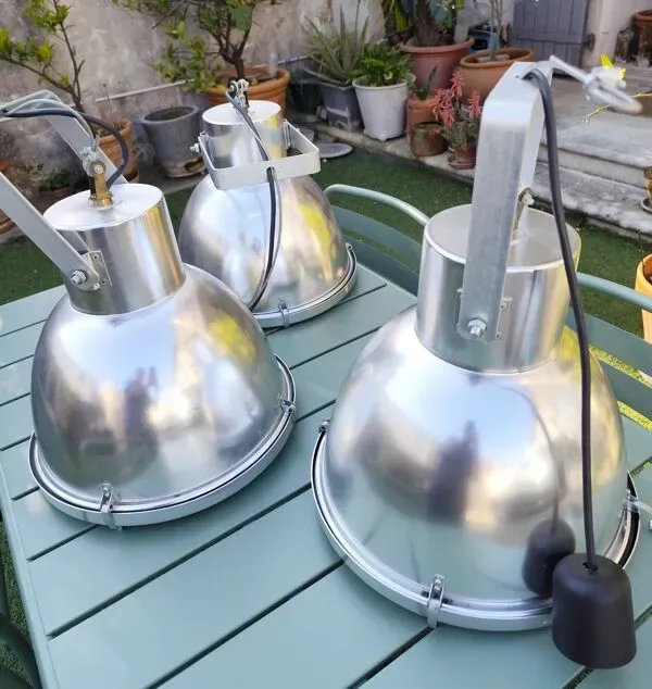 Illustration numéro 2 du produit Lot de 3 suspensions industrielles