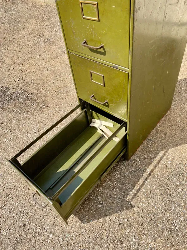 Illustration numéro 2 du produit Casier métallique 4 tiroirs militaire ancien, archive, armoire, filièr