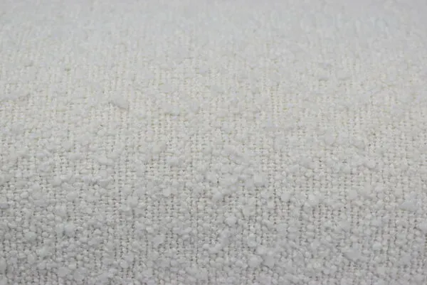 Illustration numéro 2 du produit Fauteuil vintage original restauré poil de bras, designer E. Homma, années 1960, blanc bouclé