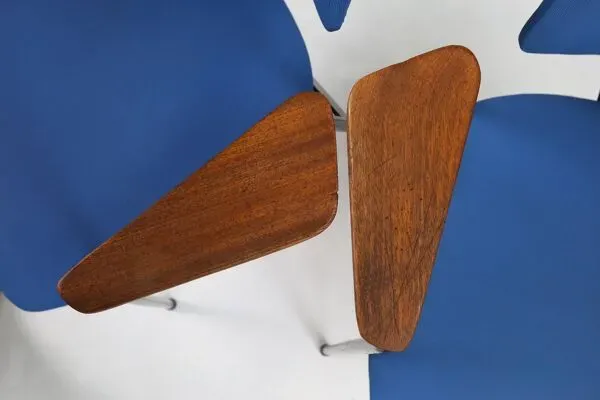 Illustration numéro 2 du produit Ensemble de 6 chaises de salle à manger par Willy Van Der Meeren pour Tubax, Belgique, années 1950.
