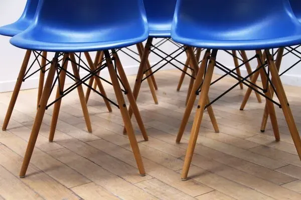 Illustration numéro 2 du produit Chaise DSW, Charles & Ray Eames
