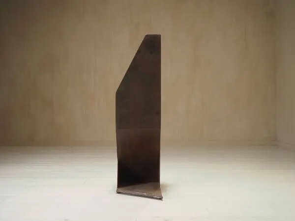 Illustration numéro 2 du produit Chaise sculpturale en acier postmoderne, Allemagne, années 1980