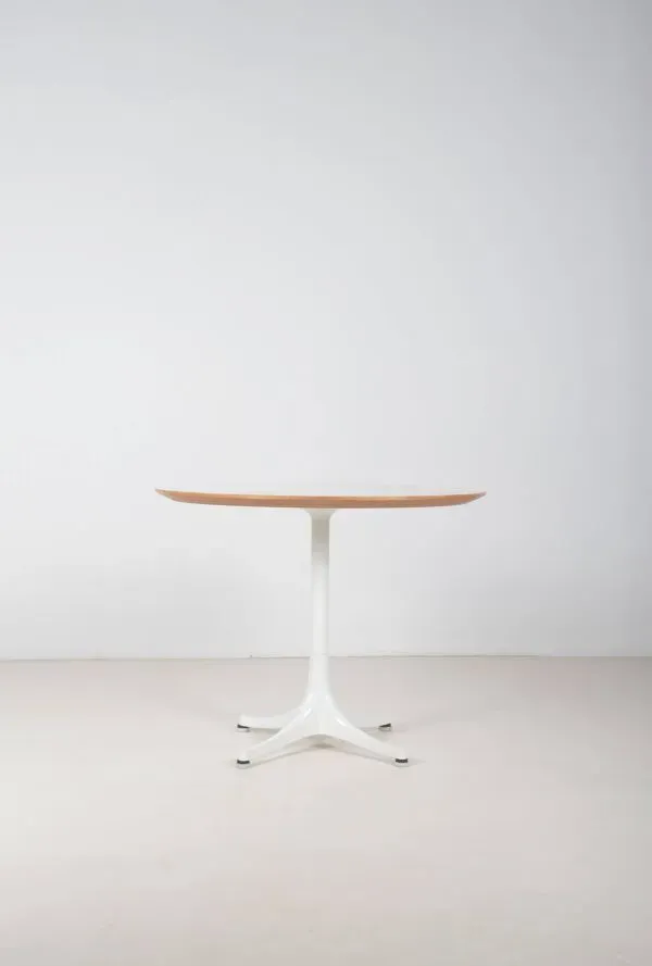 Illustration numéro 2 du produit Table modèle 5452 conçue par George Nelson pour Herman Miller, années 1960