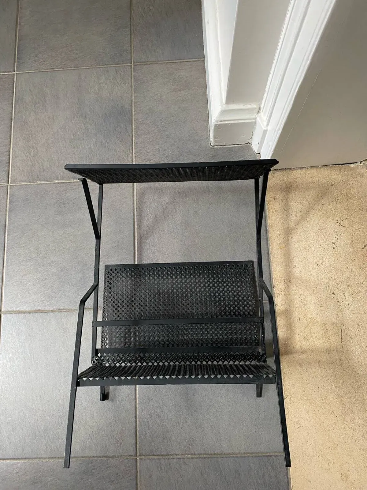 Illustration numéro 2 du produit Porte revue style Mathieu Matégot