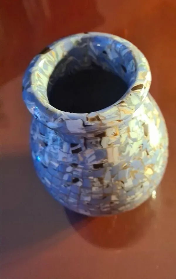 Illustration numéro 2 du produit Vase de Jean Gerbino