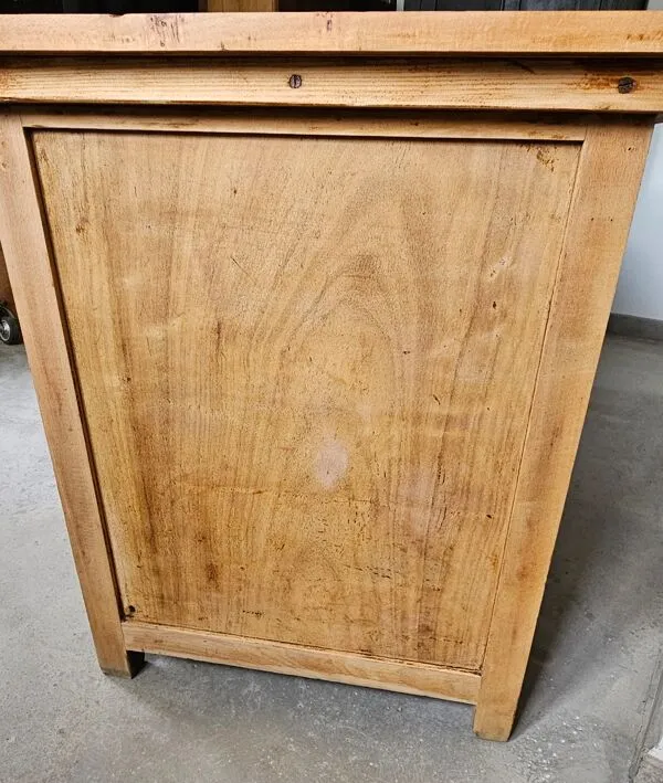 Illustration numéro 2 du produit Grand bureau de maitre vintage 2 caissons