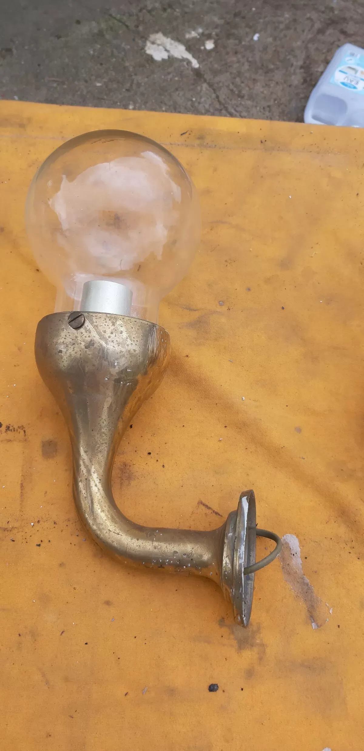 Illustration numéro 2 du produit 3 Appliques Bronze Industrielle