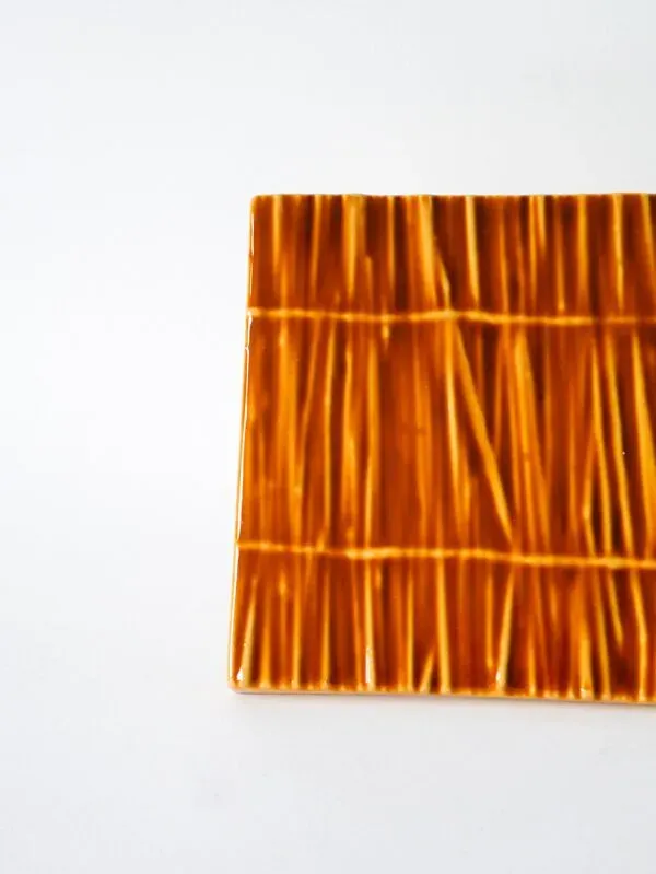 Illustration numéro 2 du produit Grand dessous de plat en barbotine, modèle ''Bambou'', Design, 1970