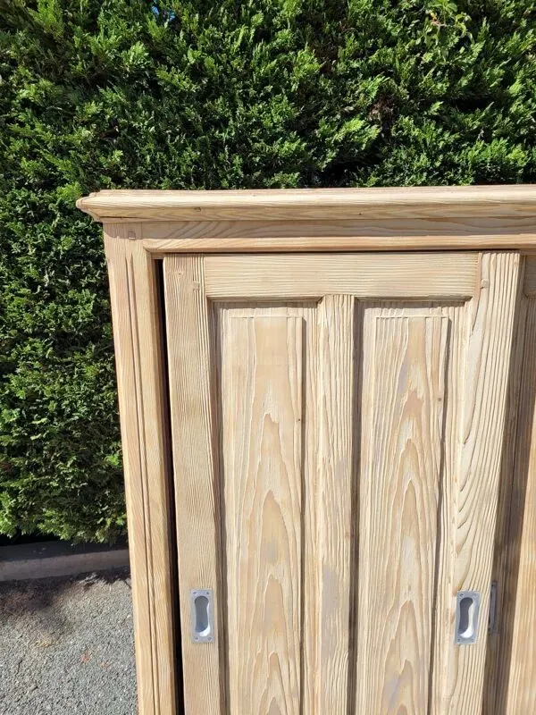 Illustration numéro 2 du produit Meuble de métier comptoir buffet bahut enfilade bois brut