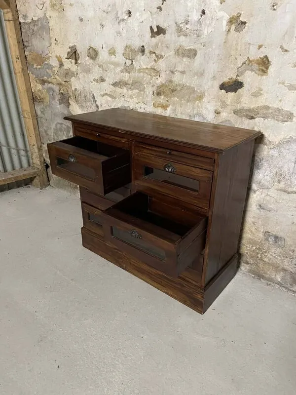 Illustration numéro 2 du produit Meuble de métier ancien 6 tiroirs