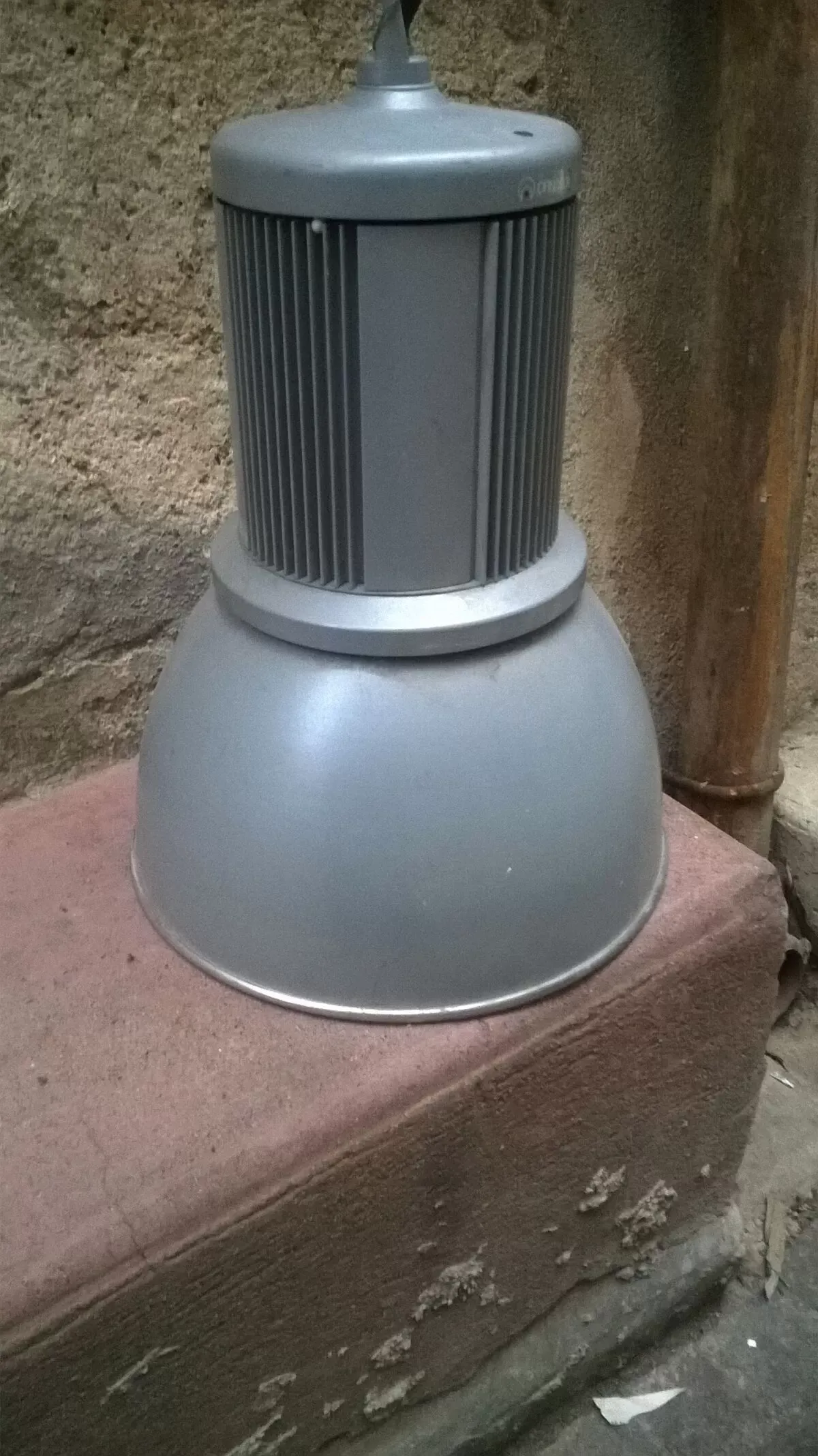Illustration numéro 2 du produit Suspension industrielle Ornalux