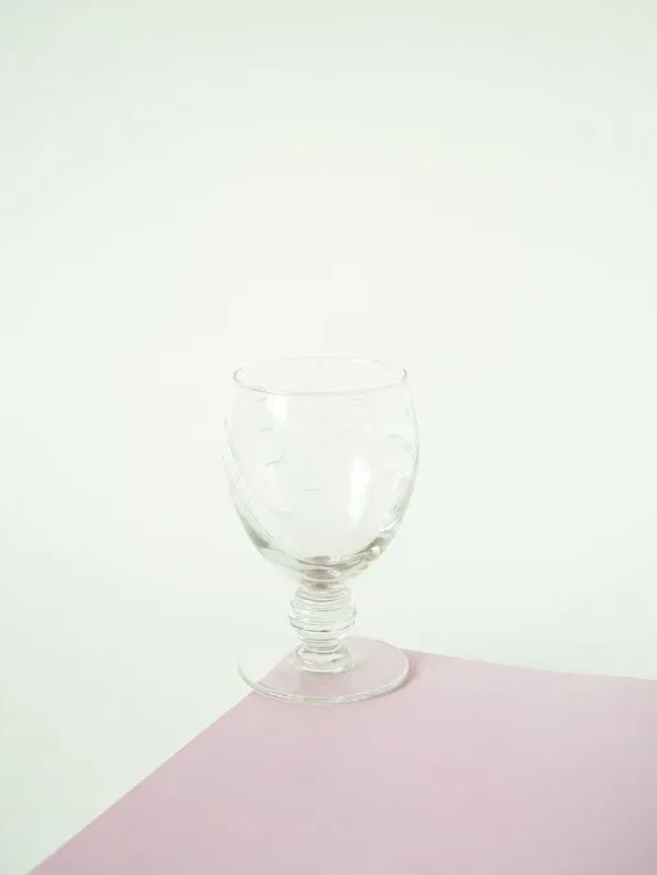 Illustration numéro 2 du produit lot de 6 petits verres à vin pieds travaillé en cristal gravé, Art Nouveau