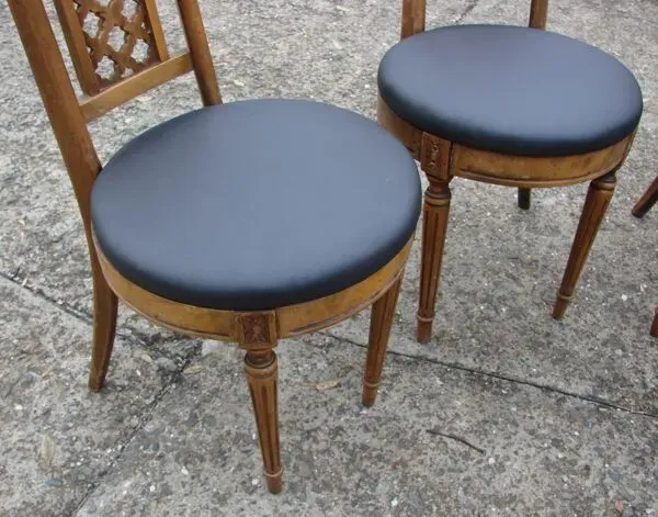 Illustration numéro 2 du produit Ensemble de 4 chaises , Jasienica fin des années 60