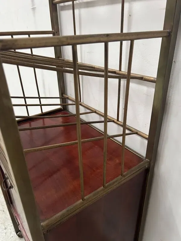 Illustration numéro 2 du produit Bar roulant en laiton et bois doré XX siècle