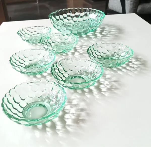 Illustration numéro 2 du produit Sce à dessert signé P. d'avesn 7 pièces