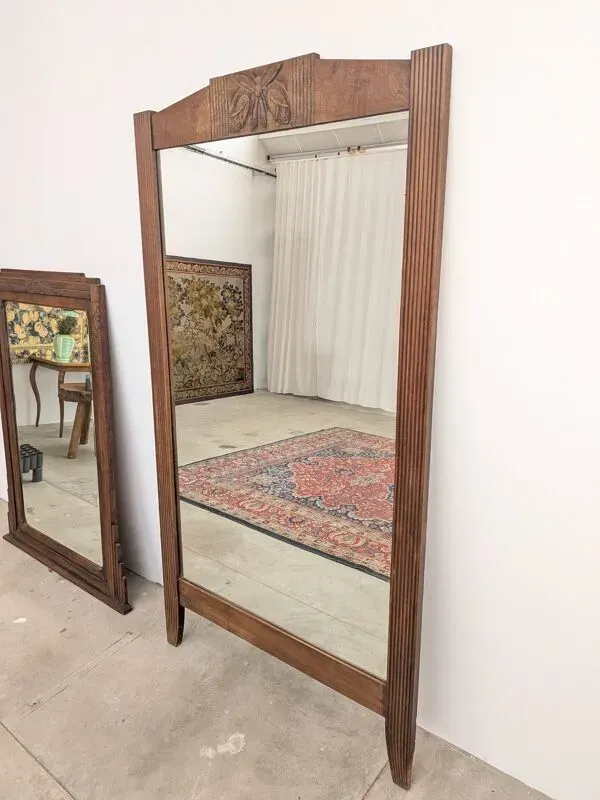 Illustration numéro 2 du produit Miroir Art Déco sur pied