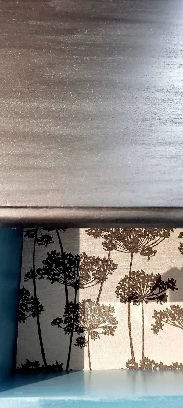 Illustration numéro 2 du produit Buffet vintage