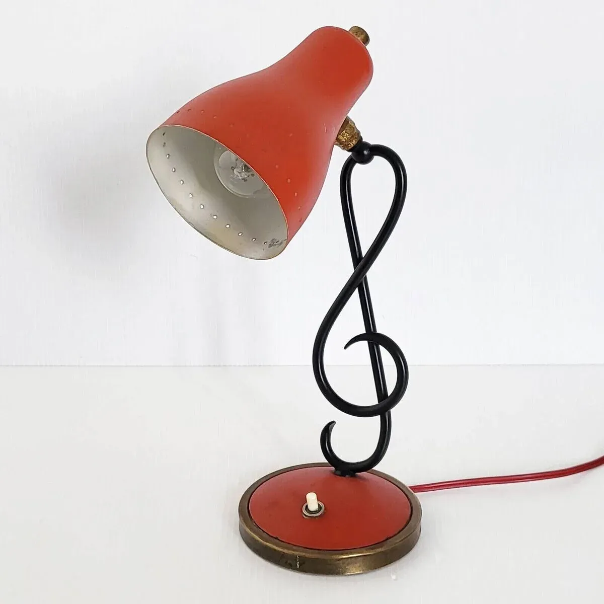 Illustration numéro 2 du produit Lampe clé de sol vintage 1950