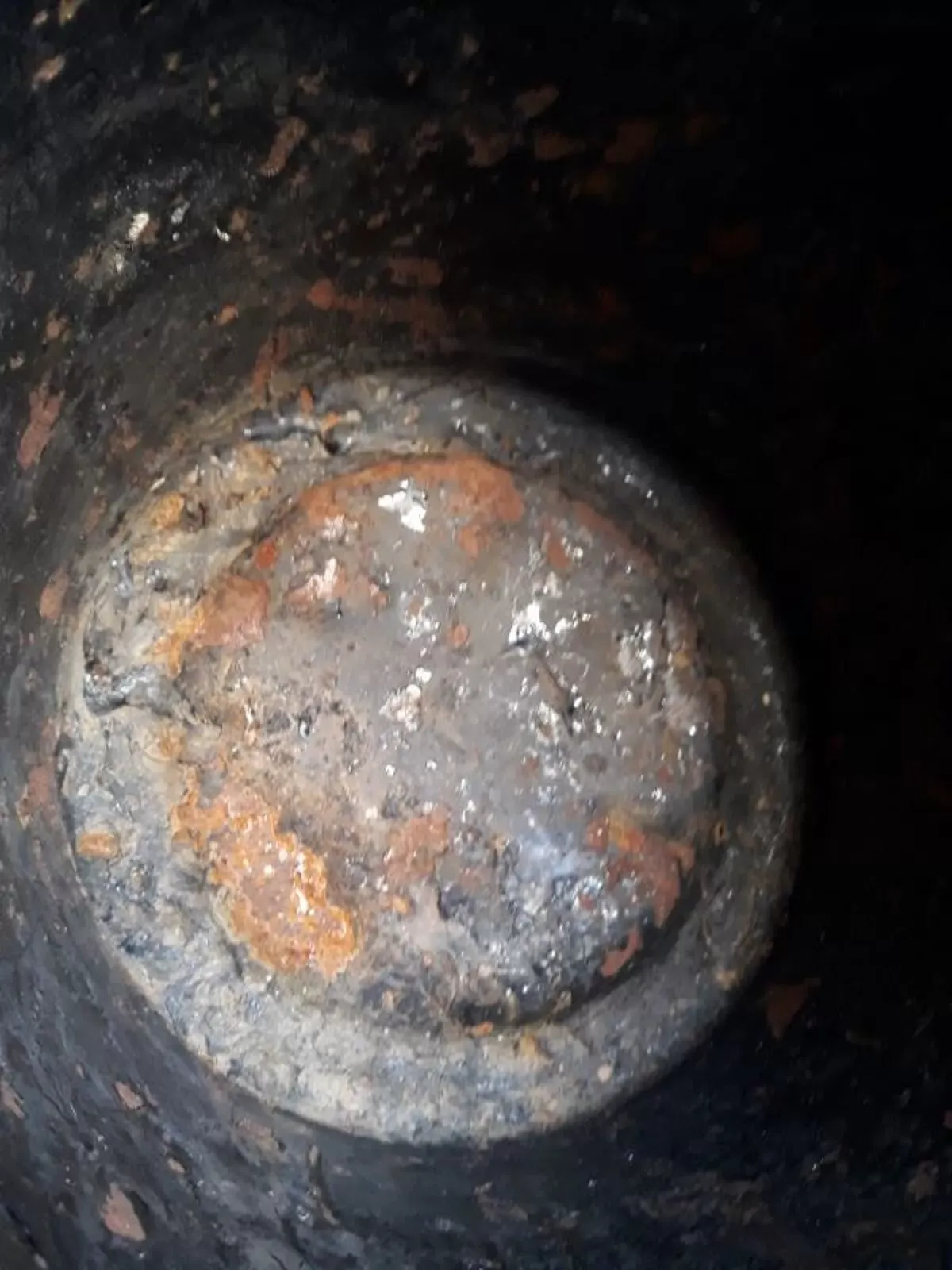 Illustration numéro 2 du produit Seau en fer artisan