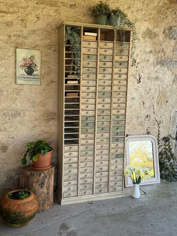 Illustration numéro 2 du produit Meuble d’atelier