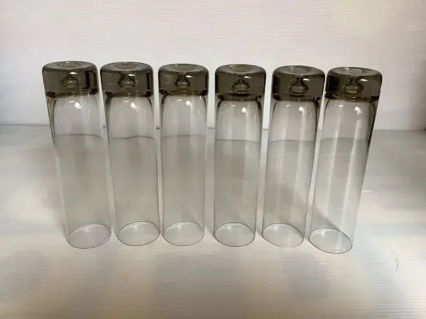 Illustration numéro 2 du produit Six vases soliflores bulles style Kosta Boda