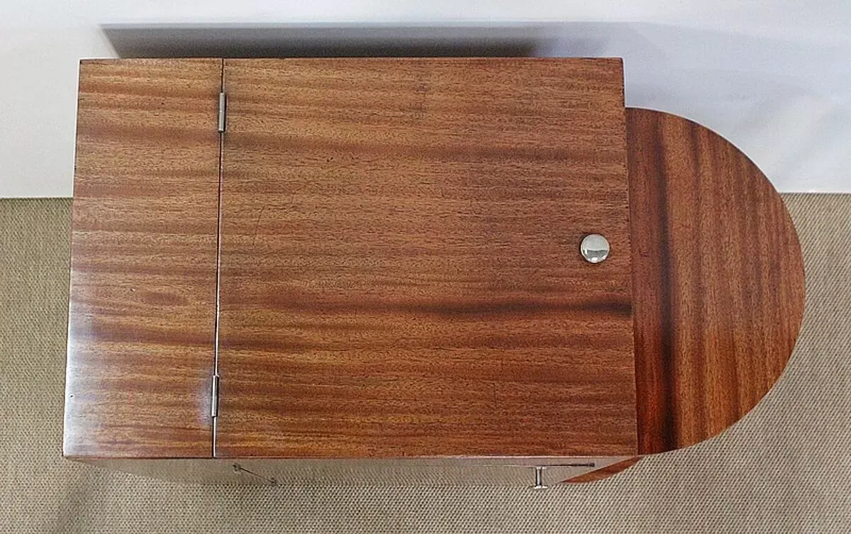 Illustration numéro 2 du produit Meuble bar en placage d’acajou 1950