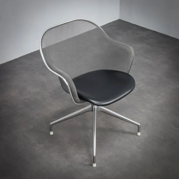 Illustration numéro 2 du produit Chaise pivotante Iuta par Antonio Citterio pour B&B Italia, 2000