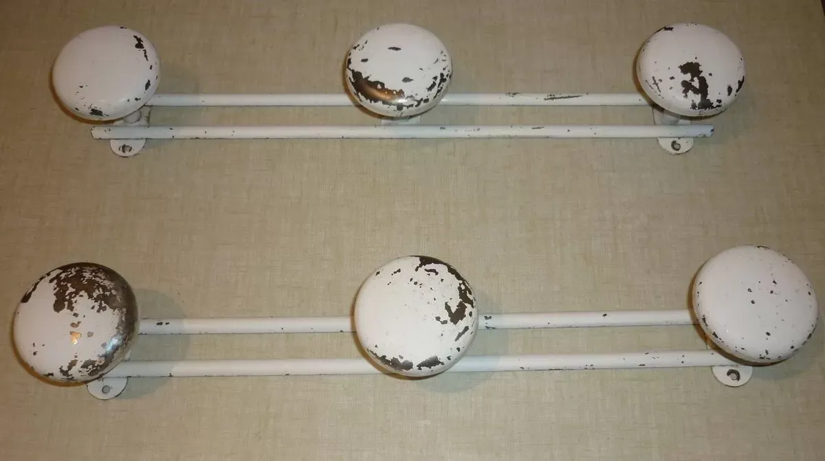 Illustration numéro 2 du produit Porte-manteaux 3 patères