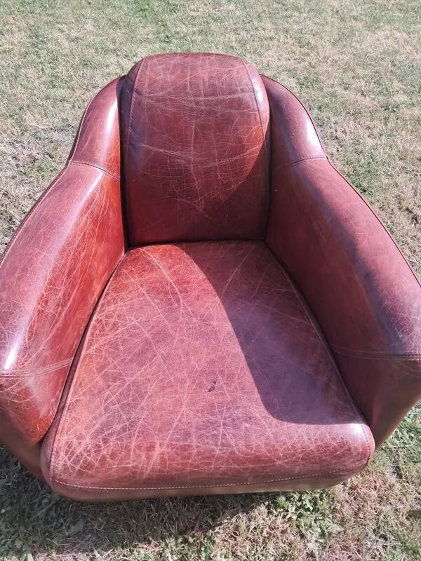 Illustration numéro 2 du produit Fauteuil vintage