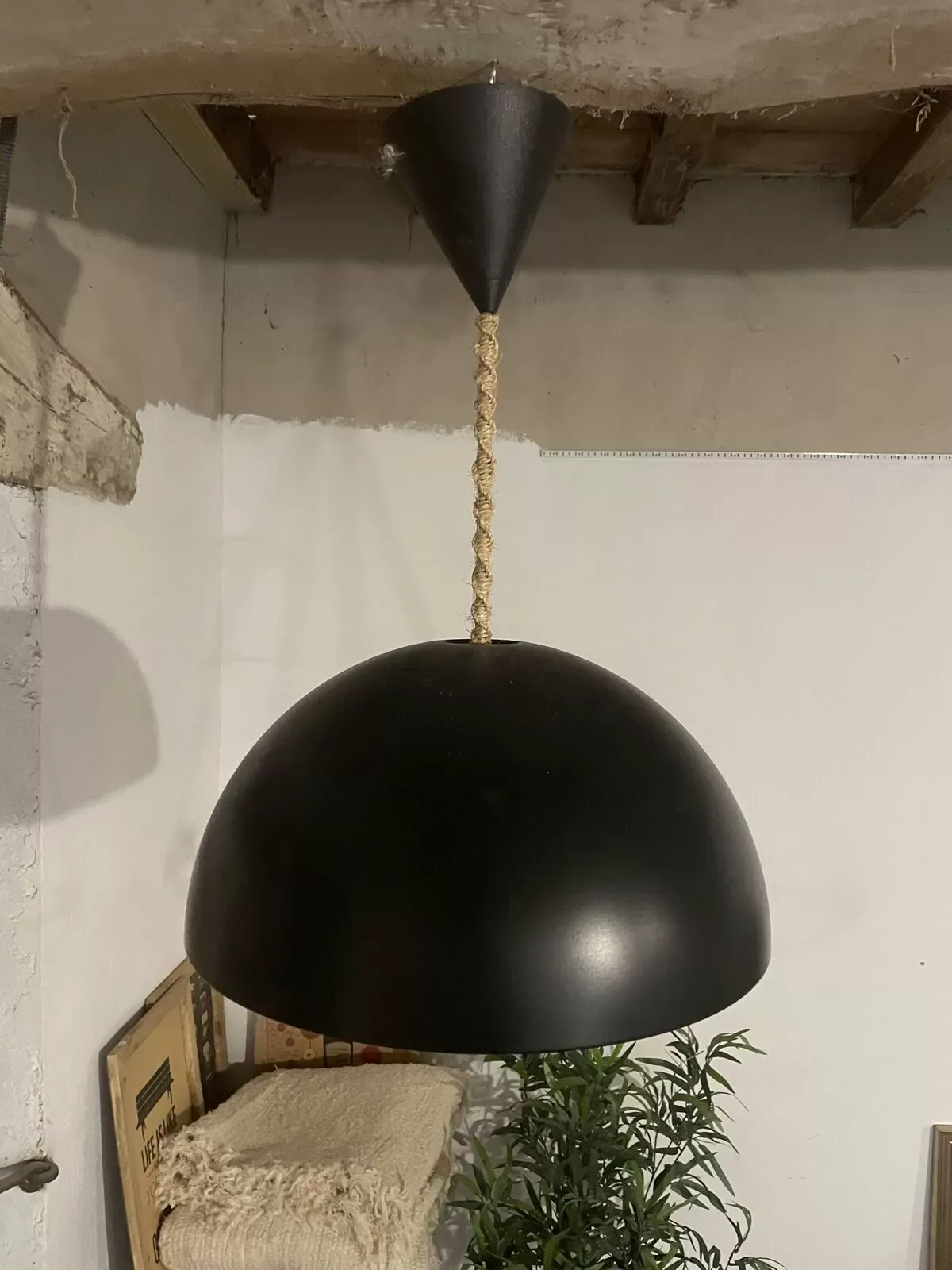 Illustration numéro 2 du produit Lustre suspension industriel