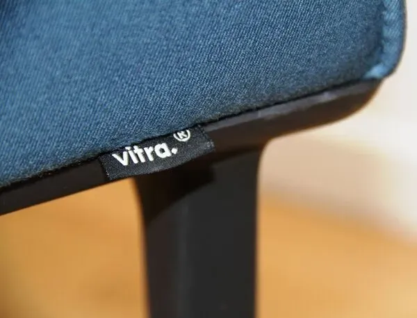 Illustration numéro 2 du produit Suite de 6 fauteuils Softshell, Vitra