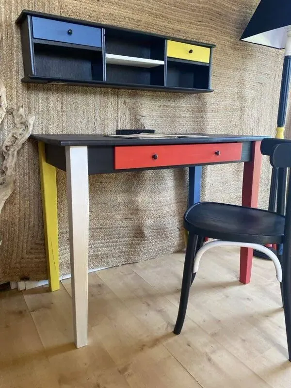 Illustration numéro 2 du produit bureau écolier