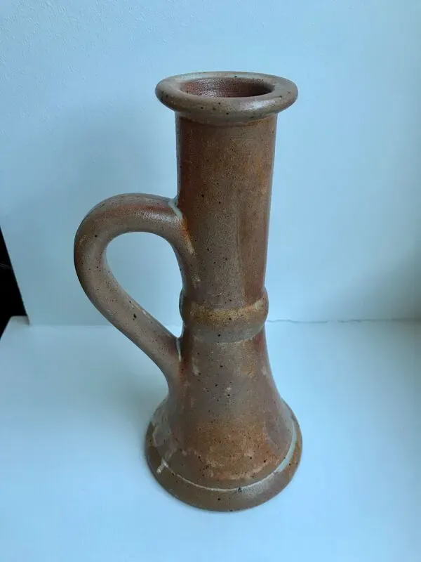 Illustration numéro 2 du produit Bougeoir en grès années 70