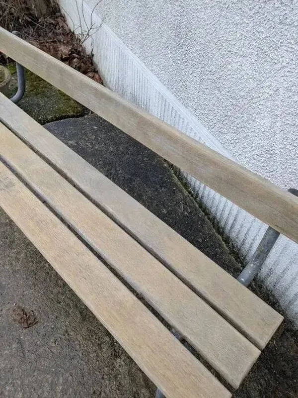 Illustration numéro 2 du produit Ancien banc d’école