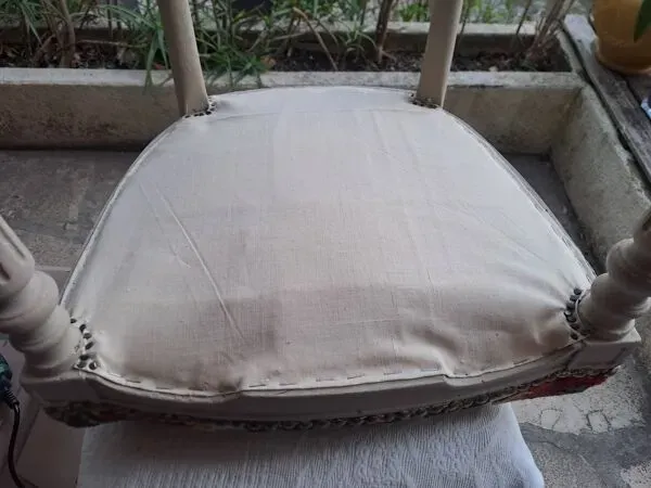 Illustration numéro 2 du produit Chaise style Empire refaite tissu velours motif floral ancien 1900