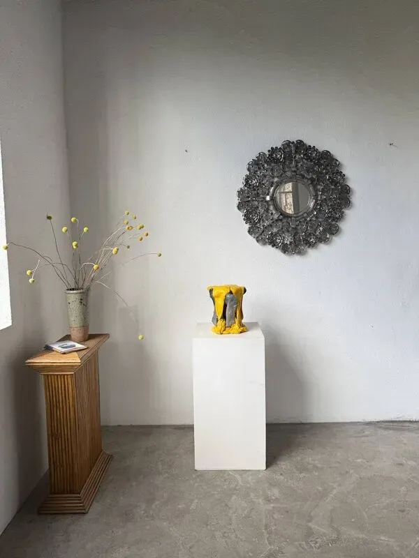 Illustration numéro 2 du produit Miroir mexicain vintage en métal