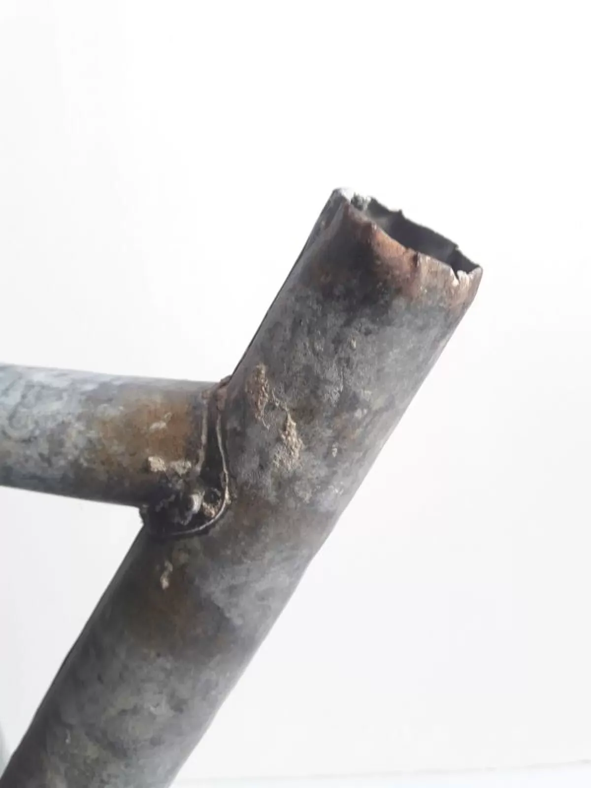 Illustration numéro 2 du produit Arrosoir zinc artisan atelier jardin