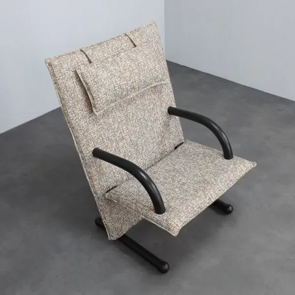 Illustration numéro 2 du produit Fauteuil lounge T-Line de Burkhard Vogtherr pour Arflex Italie, années 1980