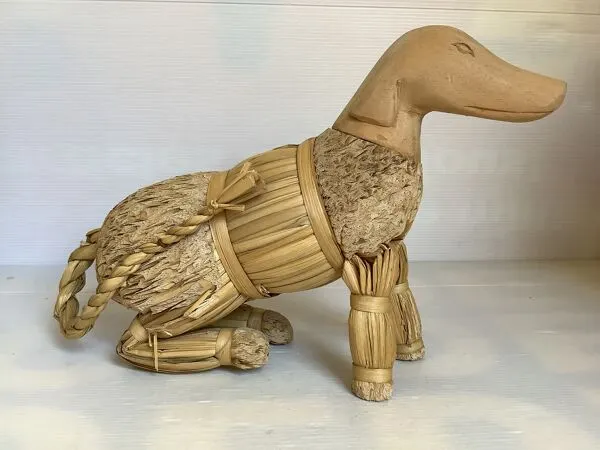 Illustration numéro 2 du produit Chien en bois