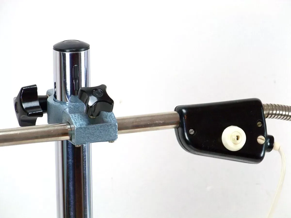 Illustration numéro 2 du produit Double lampe de bureau Tchécoslovaquie 1970s