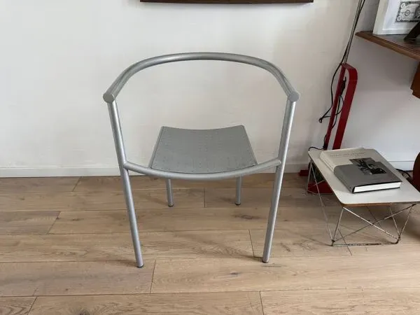 Illustration numéro 2 du produit Fauteuil Von Vogelsang par Philippe Starck pour Driade Aleph, 1980